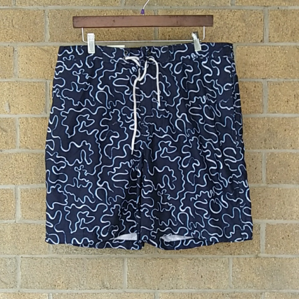 🦊 NWT swim trunks shorts XL squiggly blue white